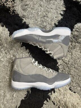 Air Jordan 11 Retro High Cool Grey Size 10 New